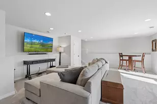 5385 GESTACH LN, Chaska, MN 55318 - Photo 19