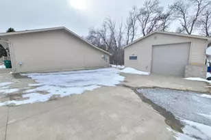 7607 University Dr S, Fargo, ND 58104 - Photo 5