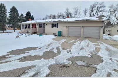 7607 University Drive S, Fargo, ND 58104 - Photo 3