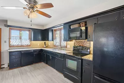 232 S Orange Street, Waconia, MN 55387 - Photo 9