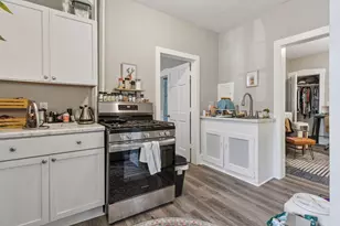 1083 Chatsworth St N, Saint Paul, MN 55103 - Photo 3