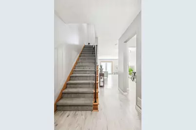 1860 McMenemy Street #E, Maplewood, MN 55117 - Photo 9