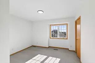 7716 7th St N, Oakdale, MN 55128 - Photo 15