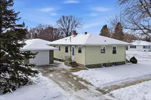 2204 7th St S, Moorhead, MN 56560 - Photo 29