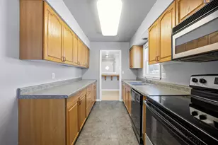 2204 7th St S, Moorhead, MN 56560 - Photo 11
