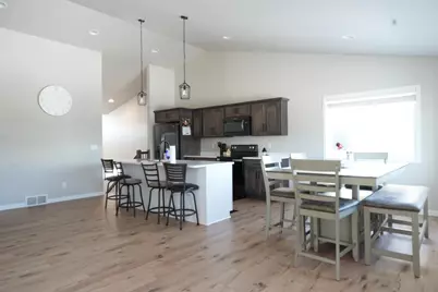 7330 26th Street S, Fargo, ND 58104 - Photo 3