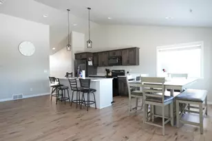 7330 26th St S, Fargo, ND 58104 - Photo 3