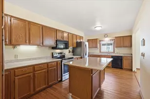 1012 Summer St, Hudson, WI 54016 - Photo 9