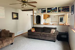 907 Pine St, Hastings, MN 55033 - Photo 17