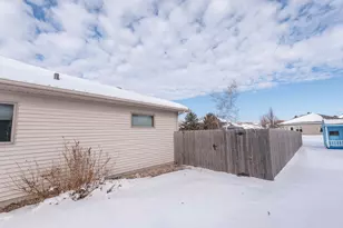 1002 9th Ave SE, Barnesville, MN 56514 - Photo 5