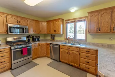 1002 9th Avenue SE, Barnesville, MN 56514 - Photo 7