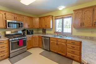 1002 9th Ave SE, Barnesville, MN 56514 - Photo 7