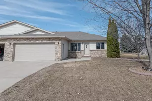 1002 9th Ave SE, Barnesville, MN 56514 - Photo 1