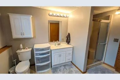 1918 Bayview Drive, Albert Lea, MN 56007 - Photo 9