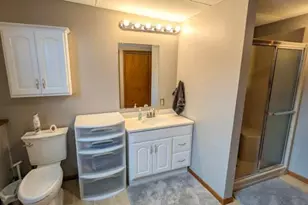 1918 Bayview Dr, Albert Lea, MN 56007 - Photo 9
