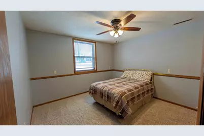 1918 Bayview Drive, Albert Lea, MN 56007 - Photo 27