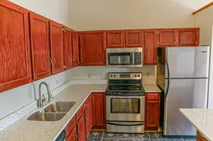 6700 Kara Dr, Eden Prairie, MN 55346 - Photo 9