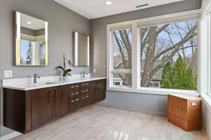 4812 Lakeview Dr, Edina, MN 55424 - Photo 23