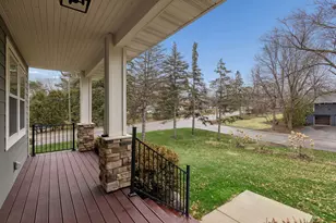 13222 Dahlgren Rd, Minnetonka, MN 55305 - Photo 3