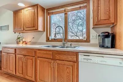 925 E Cavour Avenue, Fergus Falls, MN 56537 - Photo 9