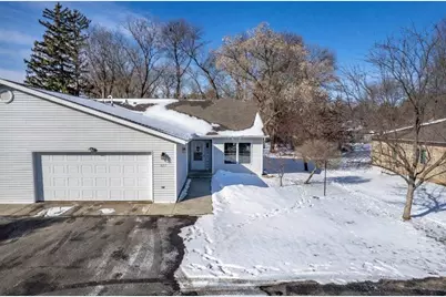 925 E Cavour Avenue, Fergus Falls, MN 56537 - Photo 1