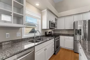 10247 Country Club Curve, Woodbury, MN 55129 - Photo 21