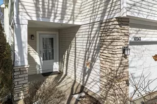 10247 Country Club Curve, Woodbury, MN 55129 - Photo 9