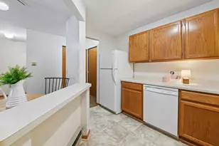 8037 Xerxes Ave S, Bloomington, MN 55431 - Photo 7