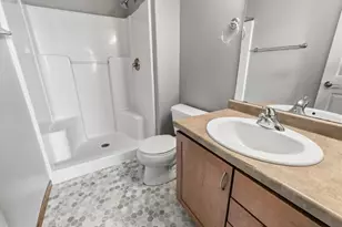 3418 Village Green Dr, Moorhead, MN 56560 - Photo 11