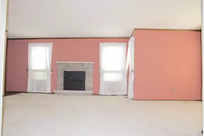 542 Graham Street SW, Hutchinson, MN 55350 - Photo 5