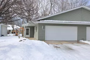 542 Graham St SW, Hutchinson, MN 55350 - Photo 1