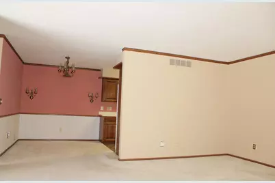 542 Graham Street SW, Hutchinson, MN 55350 - Photo 11