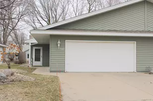 542 Graham St SW, Hutchinson, MN 55350 - Photo 1