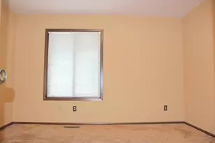 542 Graham St SW, Hutchinson, MN 55350 - Photo 17