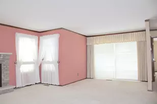 542 Graham St SW, Hutchinson, MN 55350 - Photo 5