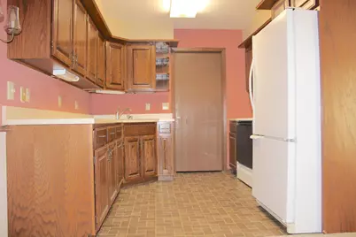 542 Graham Street SW, Hutchinson, MN 55350 - Photo 9