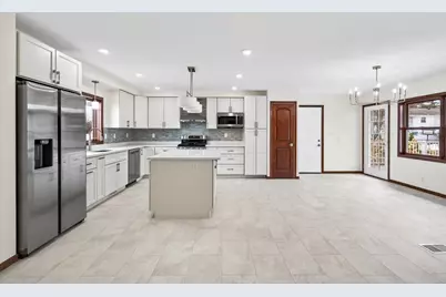 8328 Johnson Circle, Bloomington, MN 55437 - Photo 11