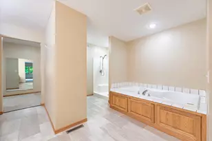 2018 Paulis Dr, Faribault, MN 55021 - Photo 19