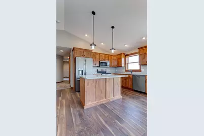 453 Coyote Way, New Richmond, WI 54017 - Photo 3