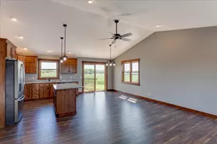 453 Coyote Way, New Richmond, WI 54017 - Photo 11