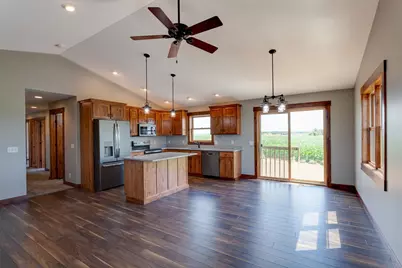 453 Coyote Way, New Richmond, WI 54017 - Photo 9