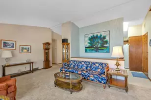 683 Riviera Dr, New Brighton, MN 55112 - Photo 7