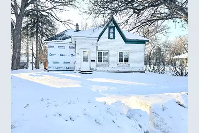 111 Markley Avenue S, Thief River Falls, MN 56701 - Photo 1