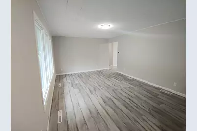 100 2nd Street NE, Hallock, MN 56728 - Photo 3