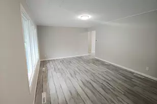 100 2nd St NE, Hallock, MN 56728 - Photo 3