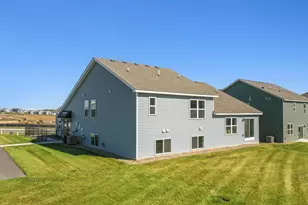 1657 Shasta Dr, Shakopee, MN 55379 - Photo 37