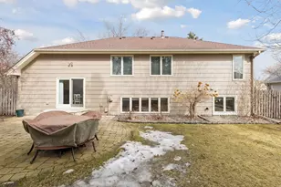 138 White Oaks Ln, Vadnais Heights, MN 55127 - Photo 39