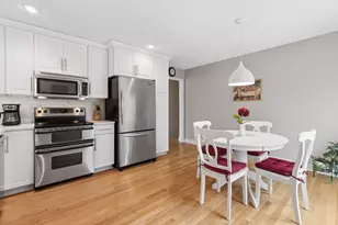 138 White Oaks Ln, Vadnais Heights, MN 55127 - Photo 9