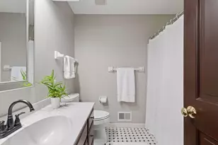 138 White Oaks Ln, Vadnais Heights, MN 55127 - Photo 31