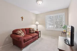 138 White Oaks Ln, Vadnais Heights, MN 55127 - Photo 25